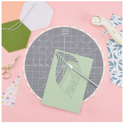Vaessen Creative • Double-Sided Round Cutting Mat ⌀25,3cm