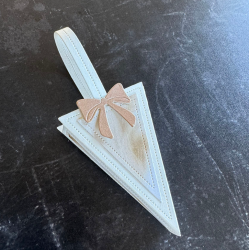 Simple and Basic die "Triangle cone" SBD479