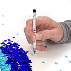 Tonic Studios Nuvo Embellishment Tool
